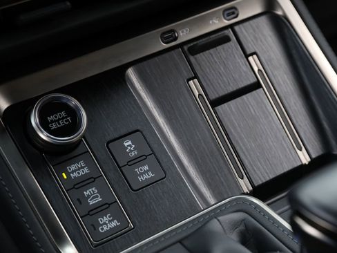 Used 2024 Lexus GX 550 AWD/4WD image 14