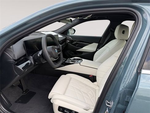 New 2026 BMW 530i xDrive 530i xDrive image 9