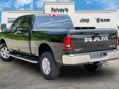 Certified 2025 RAM 2500 Big Horn AWD/4WD image 12