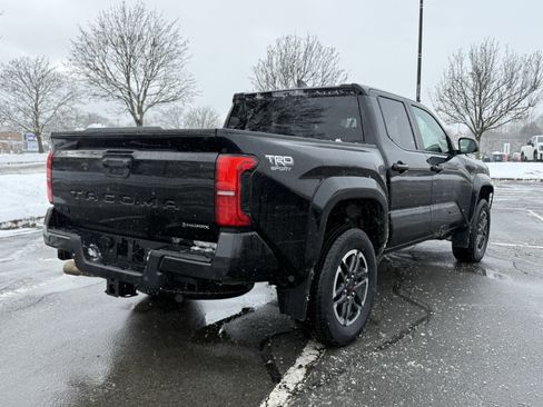 Used 2024 Toyota Tacoma TRD Sport image 10