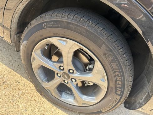 Used 2024 Ford Escape ST-Line w/ Equipment Group 301A FWD image 7