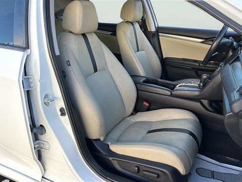 Used 2018 Honda Civic Touring image 14