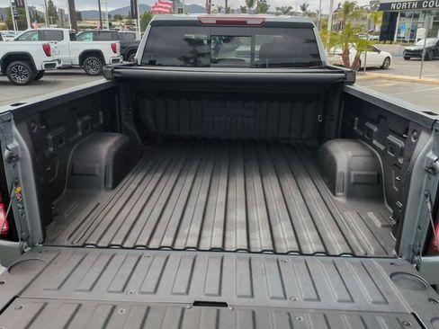 New 2026 GMC Sierra 1500 SLE w/ Preferred Package AWD/4WD image 25