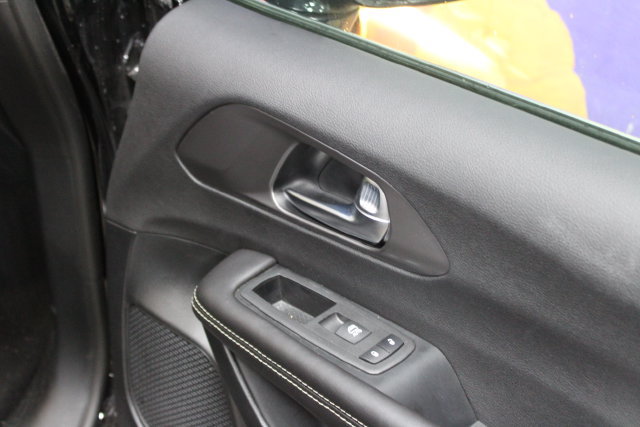 Used 2026 Chrysler Pacifica Select FWD image 11