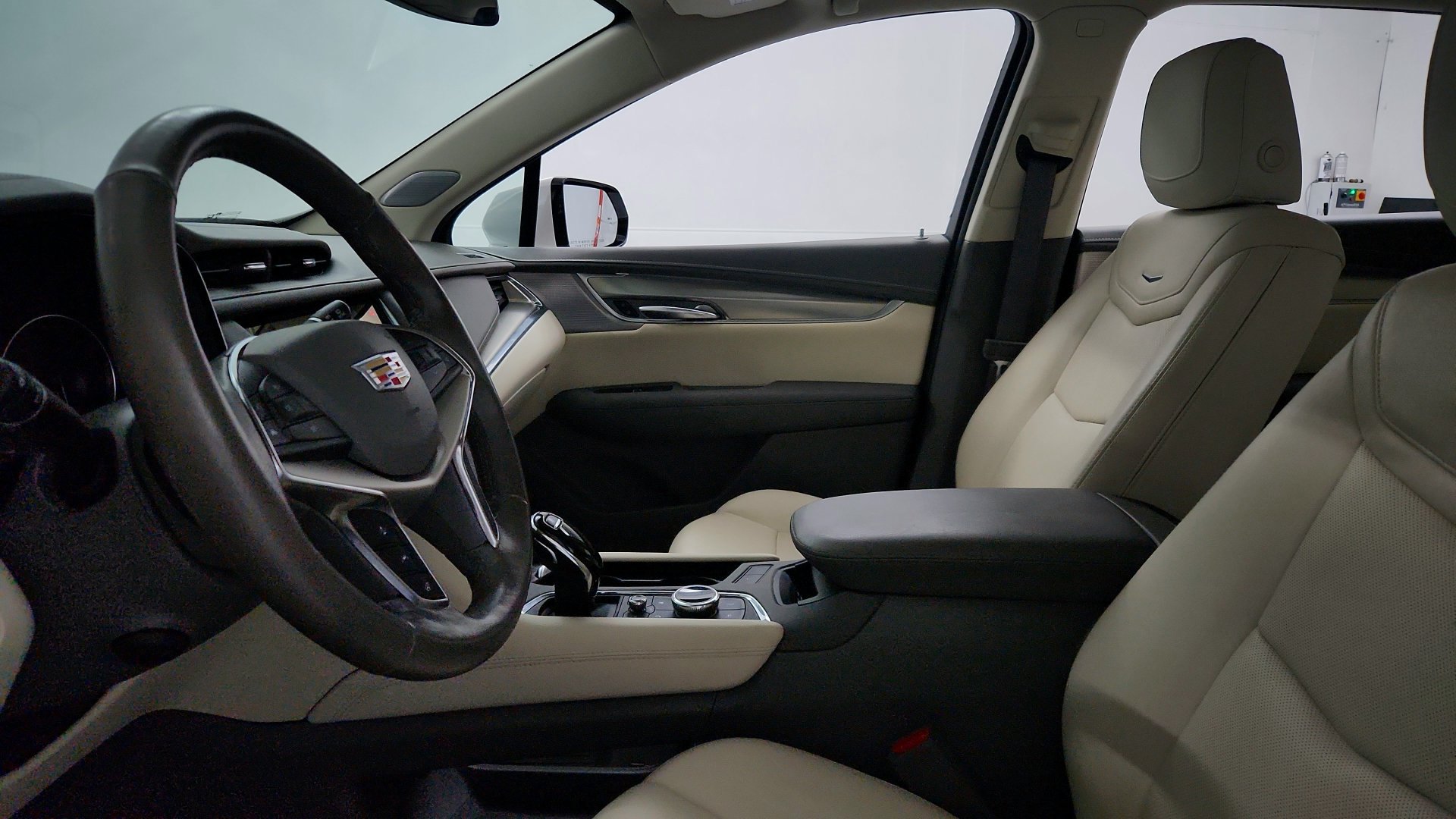 Used 2023 Cadillac XT5 Premium Luxury FWD image 17