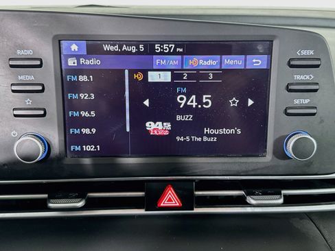Used 2024 Hyundai Elantra SE FWD image 16