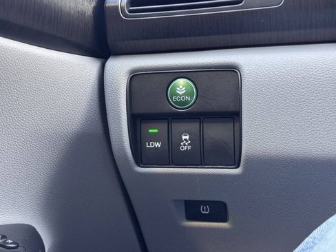 Used 2015 Honda Accord EX-L image 31