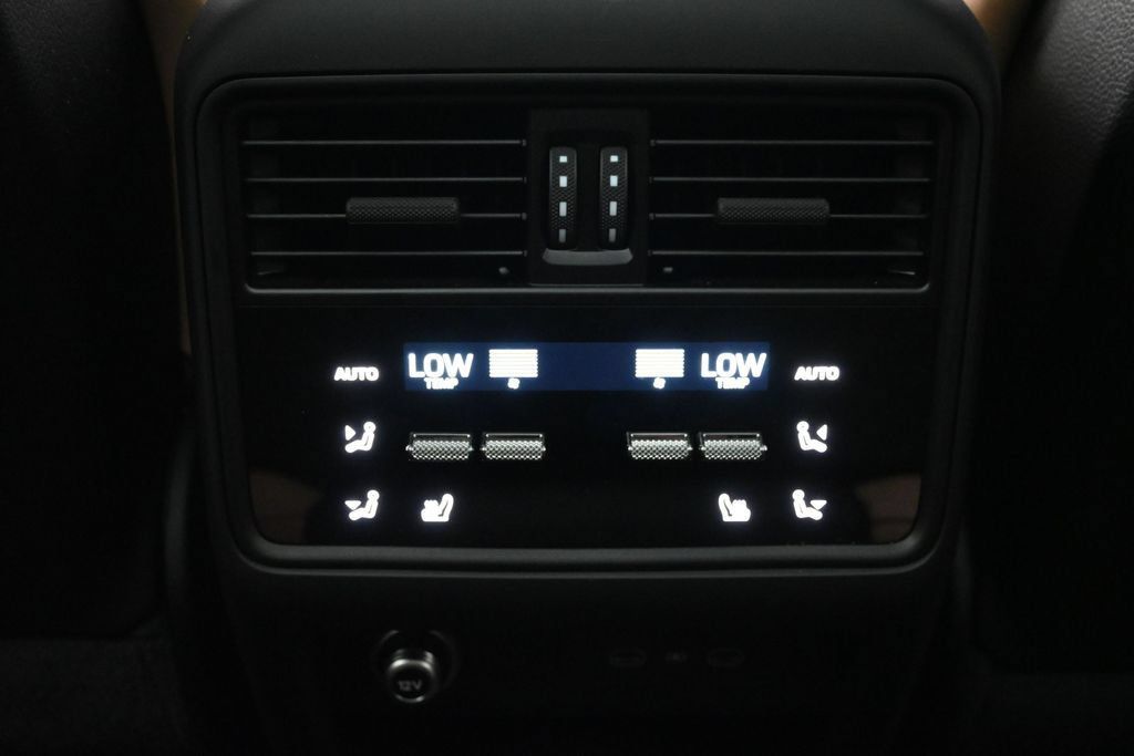 Certified 2026 Porsche Cayenne S AWD/4WD image 22