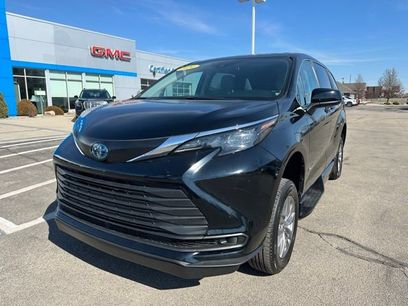 Used 2024 Toyota Sienna LE