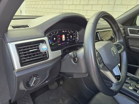 Used 2022 Volkswagen Atlas Cross Sport SE w/ Panoramic Sunroof Package AWD/4WD image 21