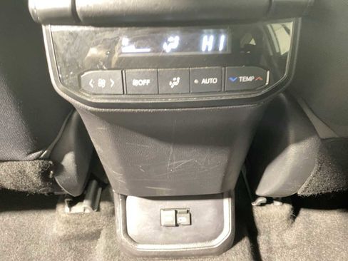 Used 2023 Toyota Highlander LE FWD image 25