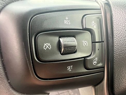 Used 2024 GMC Sierra 1500 AT4X image 21