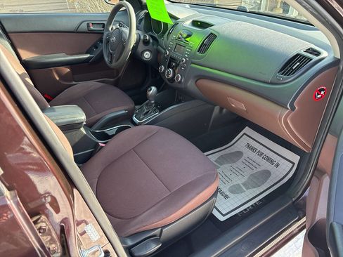 Used 2011 Kia Forte EX image 8