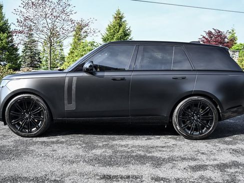 Used 2023 Land Rover Range Rover SE AWD/4WD image 3