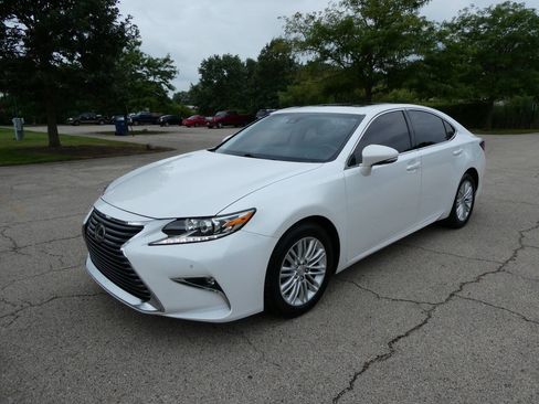 Used 2016 Lexus ES 350 w/ Premium Package w/Wood Trim FWD image 1