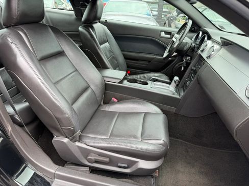 Used 2007 Ford Mustang Premium RWD image 16