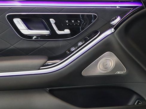 Used 2022 Mercedes-Benz S 580 4MATIC Sedan w/ Rear Seat Package image 3