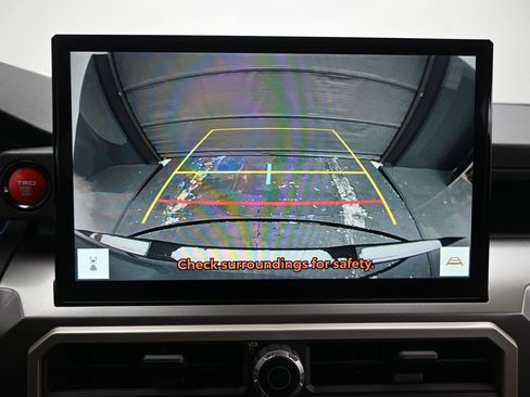 Used 2024 Toyota Tacoma TRD Off-Road image 19