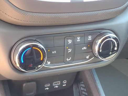 Used 2023 Chevrolet TrailBlazer LT FWD image 29