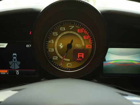 Used 2022 Ferrari F8 Tributo image 17