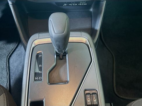 Used 2025 Subaru Crosstrek 2.0i Premium image 24