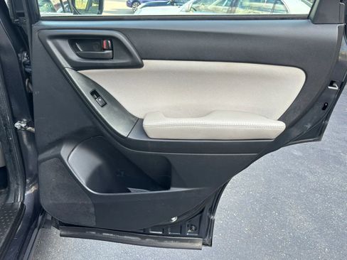 Used 2016 Subaru Forester 2.5i AWD/4WD image 15