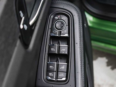 Used 2021 Porsche Macan GTS image 29