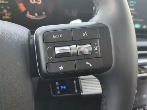 Used 2025 Hyundai Santa Fe XRT image 28