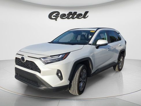 Used 2023 Toyota RAV4 XLE Premium image 1