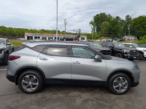 Used 2023 Chevrolet Blazer LT AWD/4WD image 9
