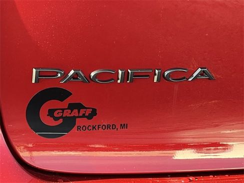 New 2026 Chrysler Pacifica Select image 47