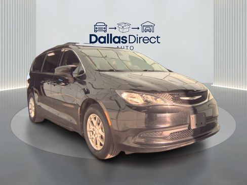 Used 2021 Chrysler Voyager Lxi image 1