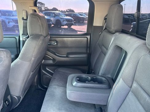 Certified 2022 Nissan Frontier SV w/ Technology Package AWD/4WD image 32