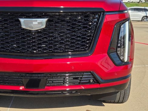 New 2026 Cadillac Escalade ESV Platinum Sport w/ LPO, ONYX Package image 6