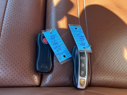 Used 2019 Porsche Cayenne image 3