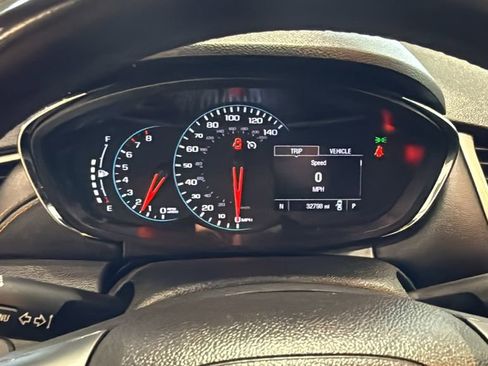 Used 2019 Chevrolet Trax LT w/ LT Convenience Package AWD/4WD image 27