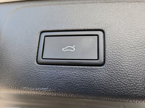 New 2026 Volkswagen Atlas Peak Edition image 11