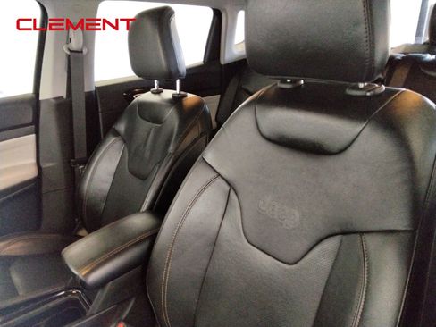 Used 2022 Jeep Compass Limited image 31