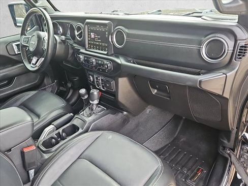 Used 2021 Jeep Wrangler Unlimited Sahara image 22