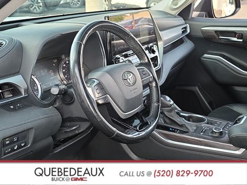 Used 2022 Toyota Highlander Platinum AWD/4WD image 10