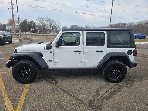 Used 2023 Jeep Wrangler Unlimited w/ Cold Weather Group image 2