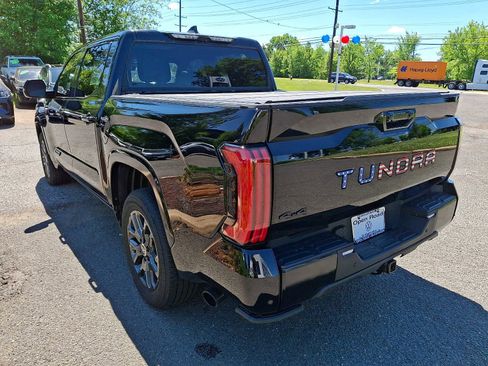 Used 2024 Toyota Tundra Platinum AWD/4WD image 4