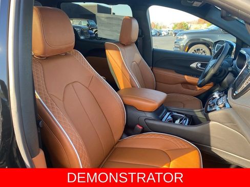 New 2026 Chrysler Pacifica Pinnacle AWD/4WD image 24