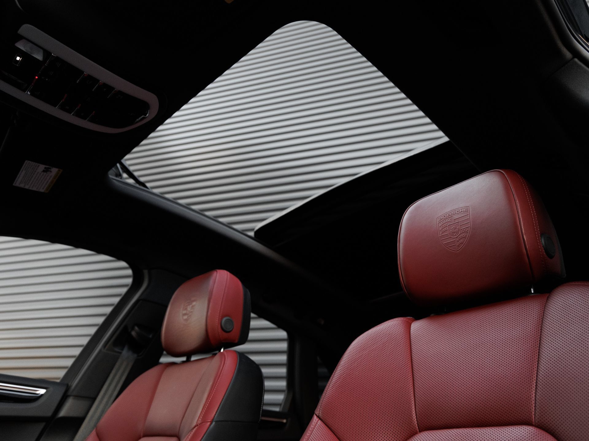Certified 2026 Porsche Macan AWD/4WD image 14