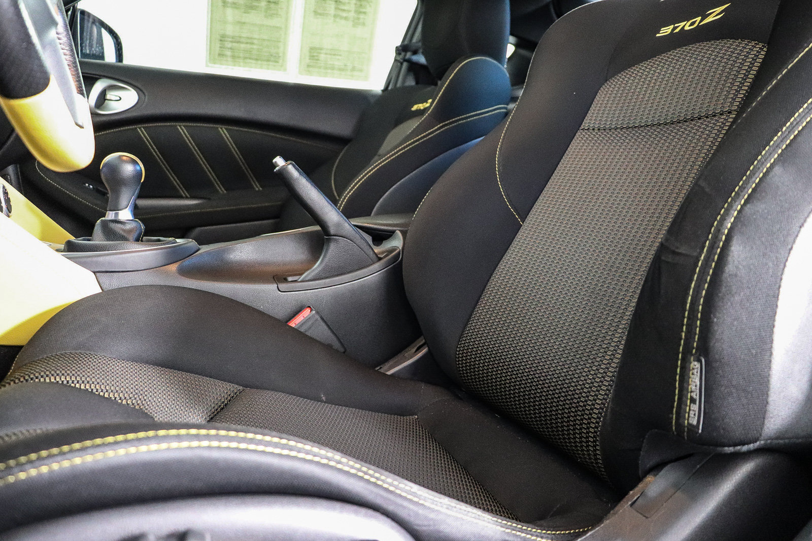 Used 2019 Nissan 370Z Coupe w/ Z34 Heritage Edition - White RWD image 21