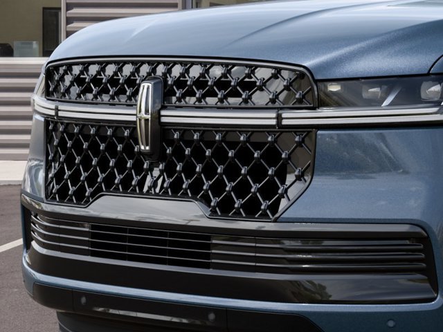 New 2027 Lincoln Navigator Reserve w/ Jet Appearance Package AWD/4WD image 17