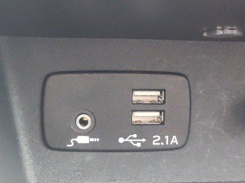 Used 2023 Subaru Forester Premium image 24