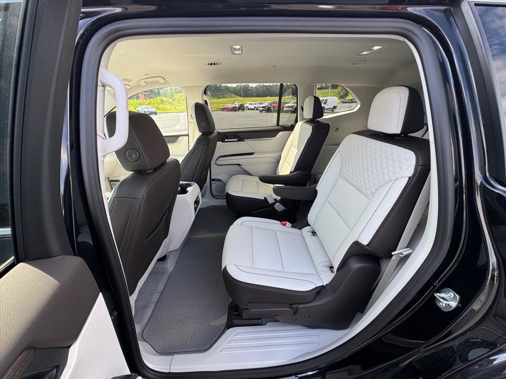 Used 2026 GMC Acadia Denali w/ Super Cruise Package FWD image 12