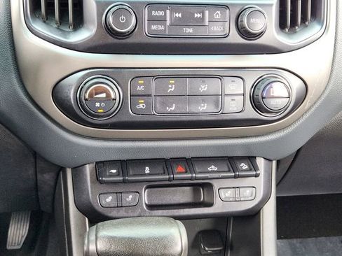 Used 2015 Chevrolet Colorado Z71 AWD/4WD image 22