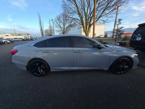 Used 2022 Honda Accord Sport Special Edition image 2